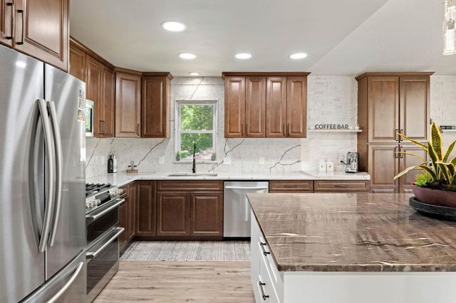 7712 N College Park Drive, Brooklyn Park, MN 55445