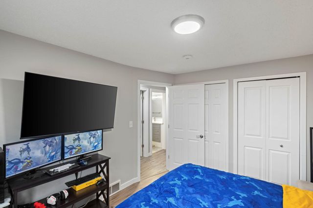 7712 N College Park Drive, Brooklyn Park, MN 55445