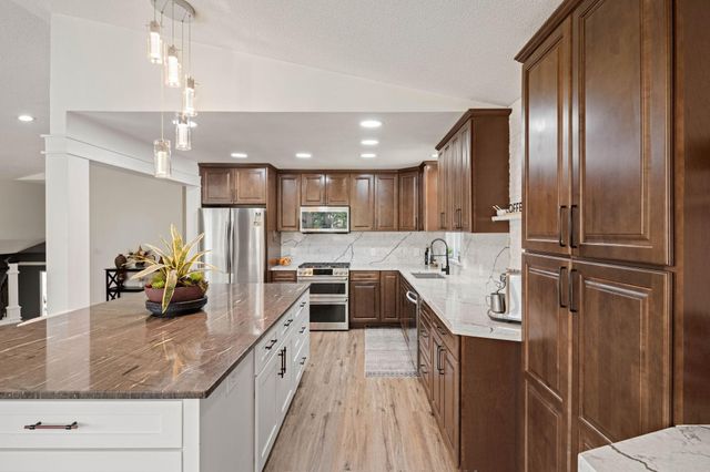 7712 N College Park Drive, Brooklyn Park, MN 55445