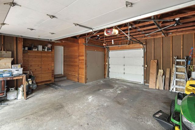 7712 N College Park Drive, Brooklyn Park, MN 55445