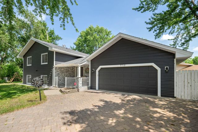 7712 N College Park Drive, Brooklyn Park, MN 55445