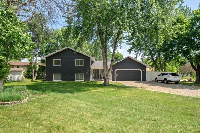 7712 N College Park Drive, Brooklyn Park, MN 55445