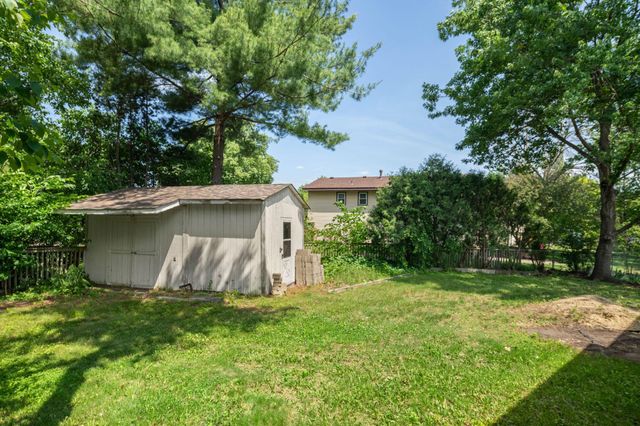7712 N College Park Drive, Brooklyn Park, MN 55445