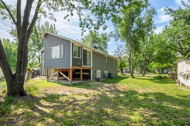 7712 N College Park Drive, Brooklyn Park, MN 55445