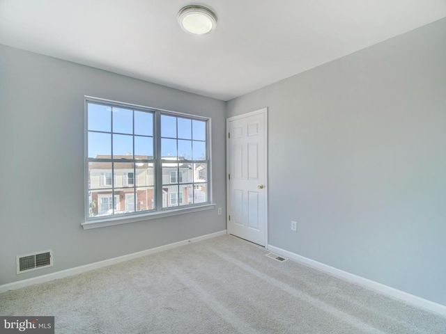 1 KENT CT, Trenton, NJ 08648