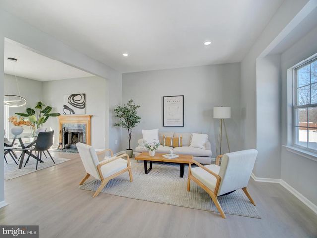 1 KENT CT, Trenton, NJ 08648