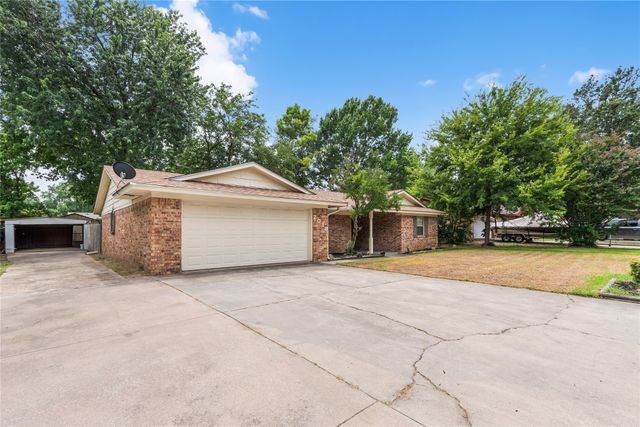 2018 Ashland Street, Gainesville, TX 76240