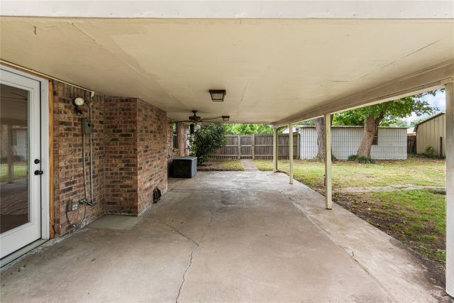 2018 Ashland Street, Gainesville, TX 76240