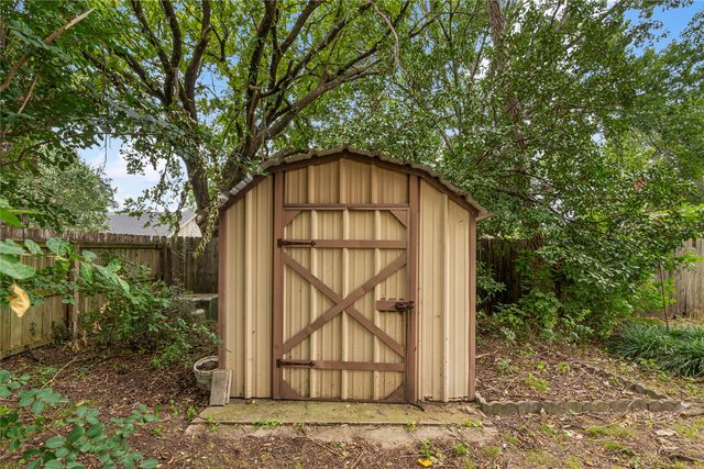 2018 Ashland Street, Gainesville, TX 76240