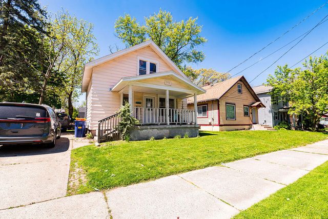911 Dorchester Avenue, Grand Rapids, MI 49503