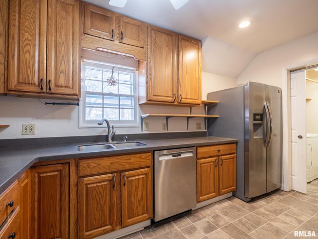 1704 E TERRACE VIEW Lane, Peoria Heights, IL 61616