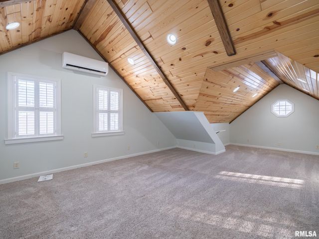 1704 E TERRACE VIEW Lane, Peoria Heights, IL 61616