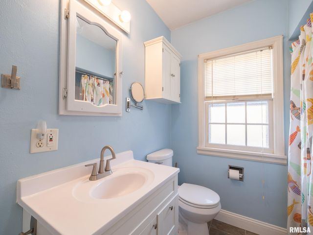 1704 E TERRACE VIEW Lane, Peoria Heights, IL 61616