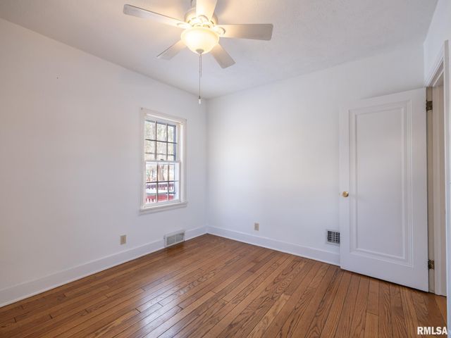 1704 E TERRACE VIEW Lane, Peoria Heights, IL 61616