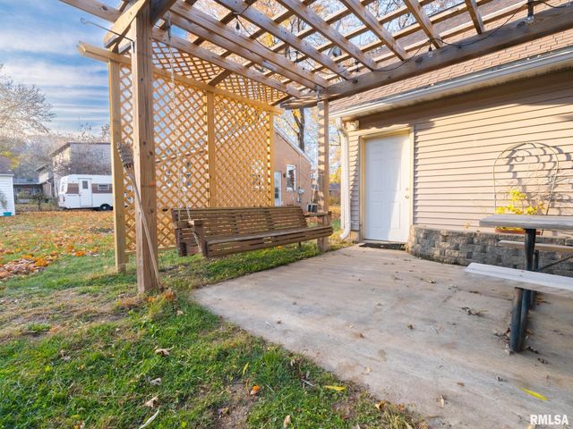 1704 E TERRACE VIEW Lane, Peoria Heights, IL 61616