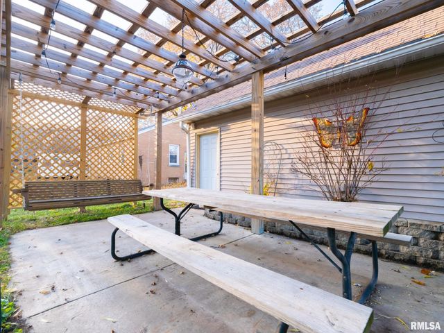 1704 E TERRACE VIEW Lane, Peoria Heights, IL 61616