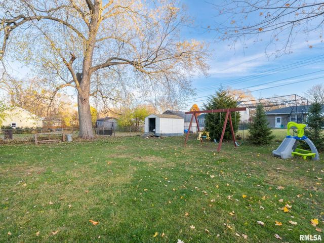 1704 E TERRACE VIEW Lane, Peoria Heights, IL 61616