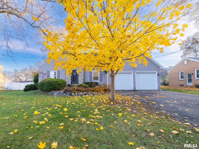 1704 E TERRACE VIEW Lane, Peoria Heights, IL 61616