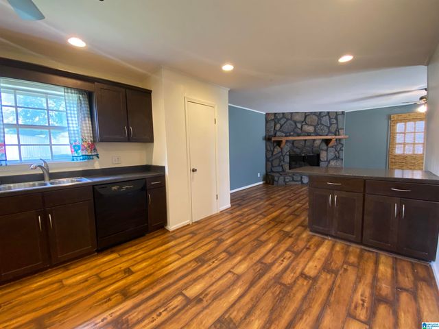 2700 DAFFODIL AVENUE, Hueytown, AL 35023