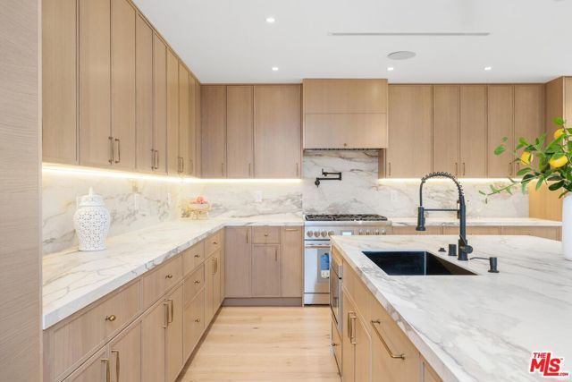 4627 Sunnyslope Avenue, Sherman Oaks, CA 91423