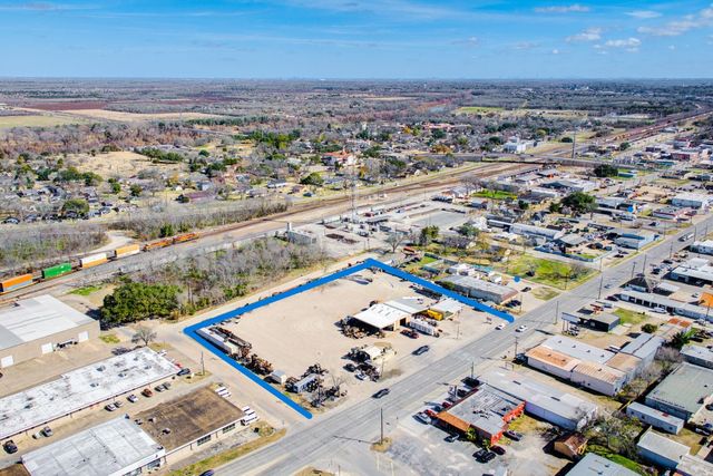 1215 Avenue H, Rosenberg, TX 77471