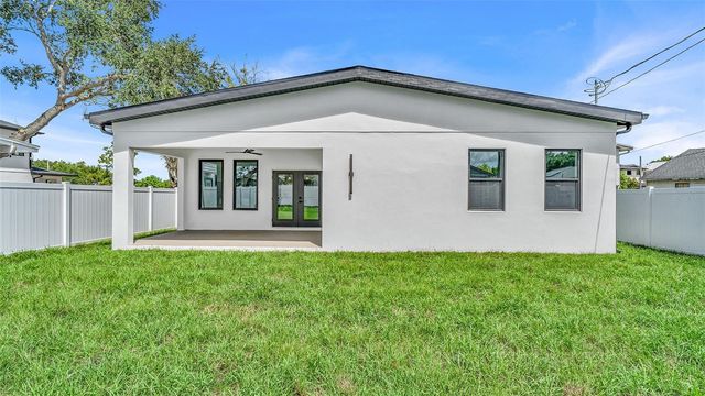 4428 57TH AVENUE N, St Petersburg, FL 33714