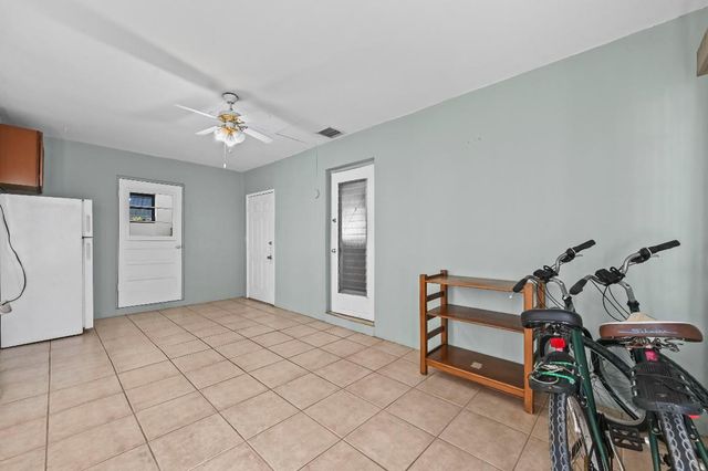 105 NE 2nd Place, Dania Beach, FL 33004