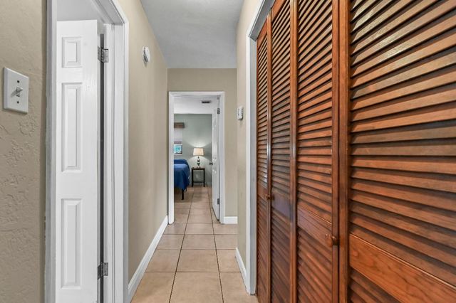 105 NE 2nd Place, Dania Beach, FL 33004