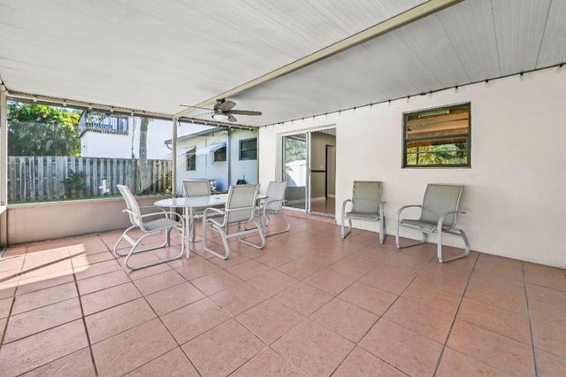 105 NE 2nd Place, Dania Beach, FL 33004