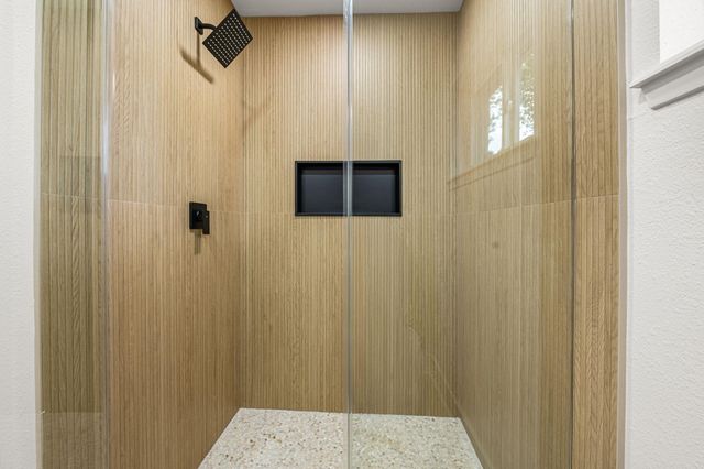 1011 Festival Drive, Houston, TX 77062