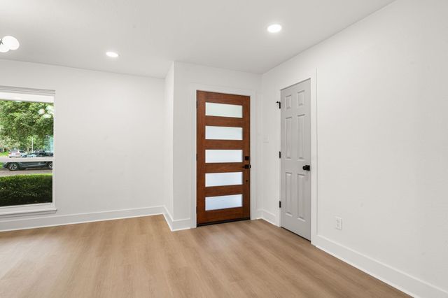 1011 Festival Drive, Houston, TX 77062