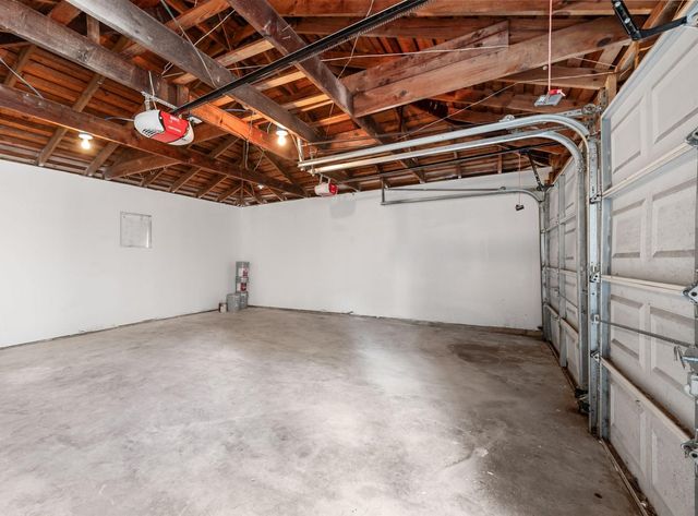 1011 Festival Drive, Houston, TX 77062