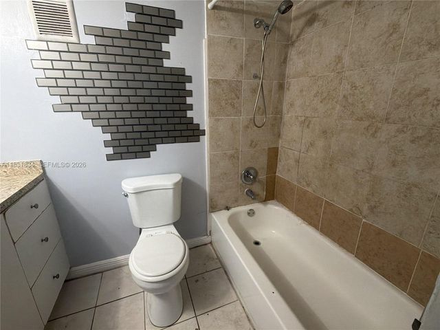 1796 NW 55th Ave 103, Lauderhill, FL 33313