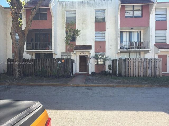 1796 NW 55th Ave 103, Lauderhill, FL 33313