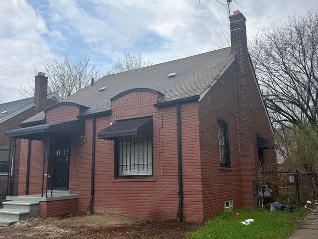 19601 Hamburg Street, Detroit, MI 48205