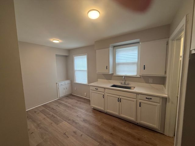 19601 Hamburg Street, Detroit, MI 48205