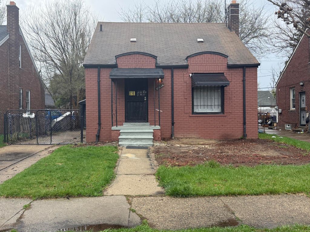 19601 Hamburg Street, Detroit, MI 48205