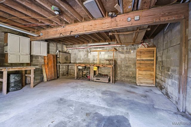 1297 Creamer Road, Wetumpka, AL 36093