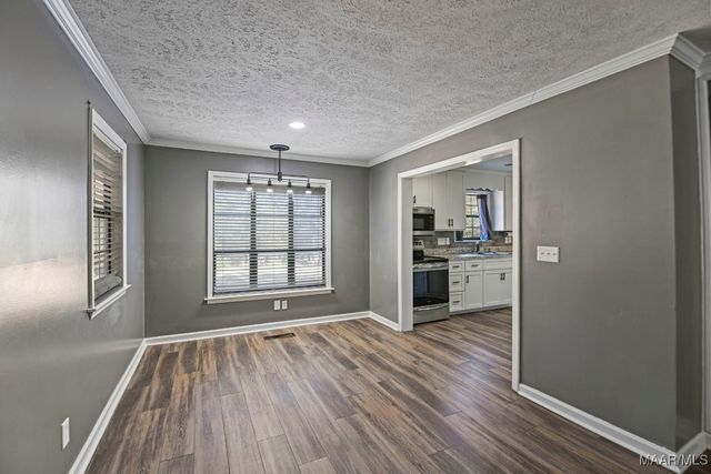 1297 Creamer Road, Wetumpka, AL 36093