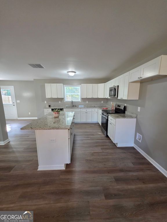 111 Charlotte Circle, Statham, GA 30666 — photo 4