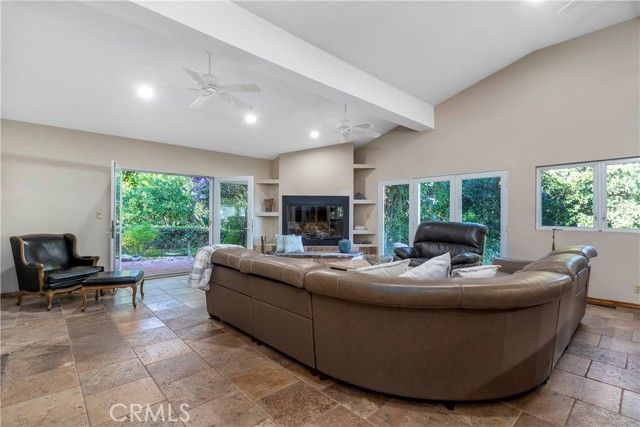 5653 Shirley Avenue, Tarzana (los Angeles), CA 91356