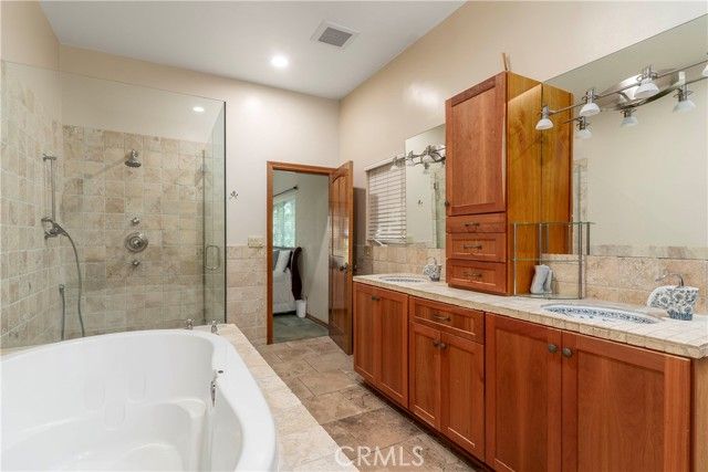 5653 Shirley Avenue, Tarzana (los Angeles), CA 91356