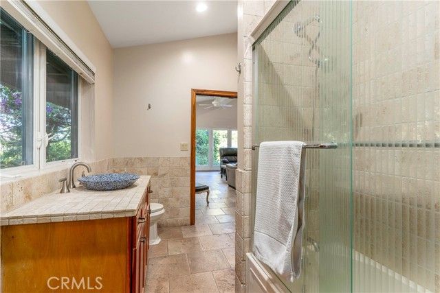 5653 Shirley Avenue, Tarzana (los Angeles), CA 91356