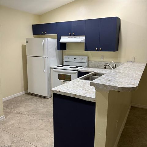 4707 25th ST SW, Lehigh Acres, FL 33973