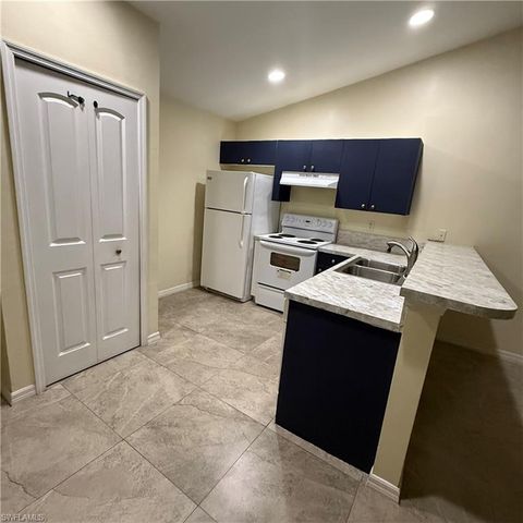 4707 25th ST SW, Lehigh Acres, FL 33973