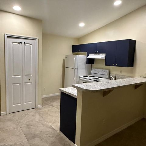 4707 25th ST SW, Lehigh Acres, FL 33973