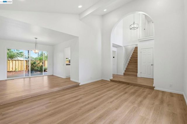 861 Saint John Cir, Concord, CA 94518
