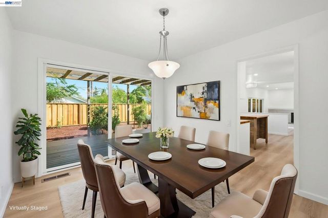 861 Saint John Cir, Concord, CA 94518