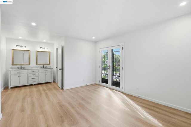 861 Saint John Cir, Concord, CA 94518