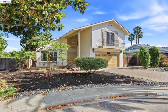 861 Saint John Cir, Concord, CA 94518